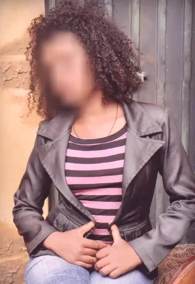 Isabel, 24 años